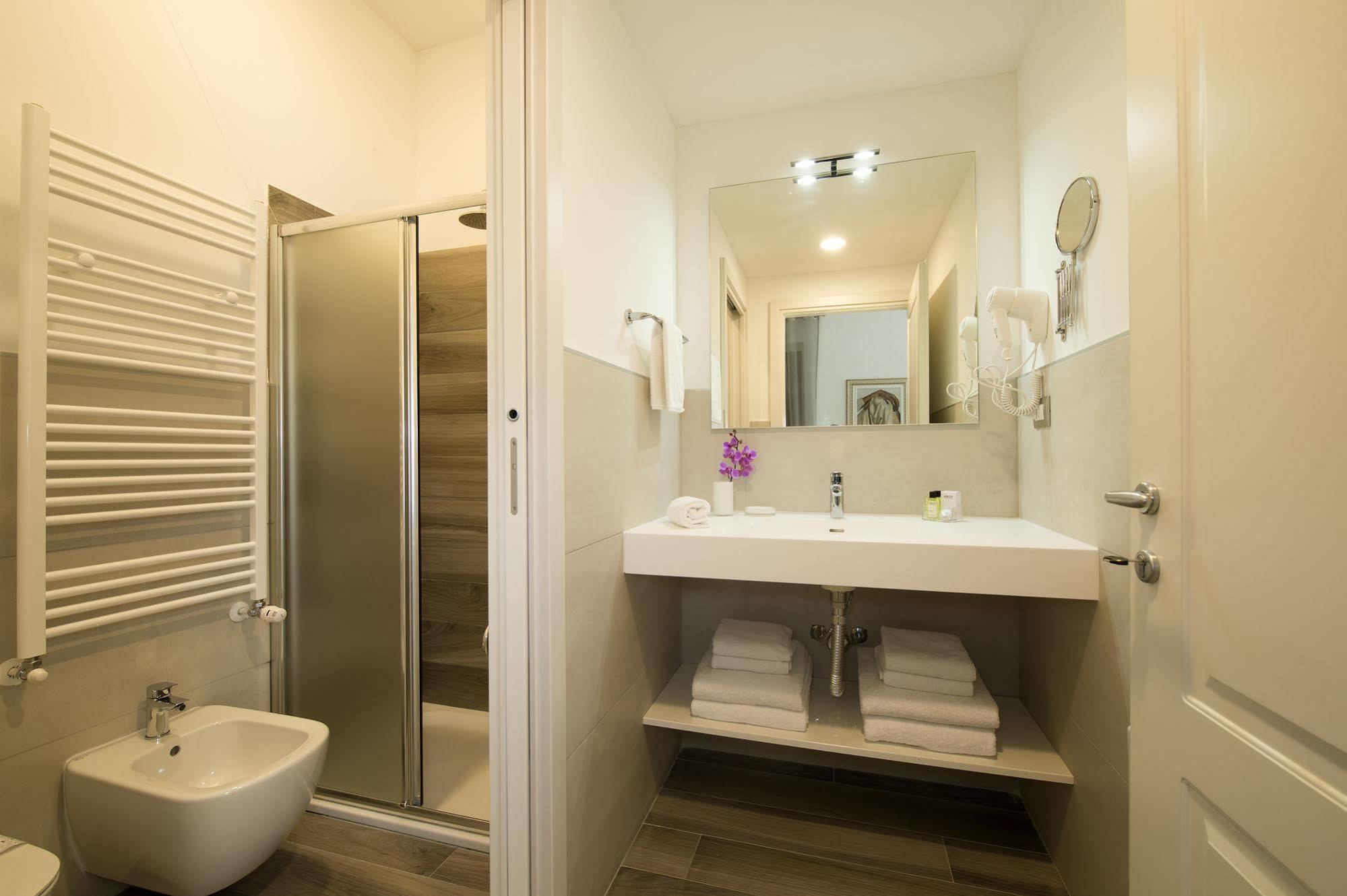 Monza City Rooms & Studios Εξωτερικό φωτογραφία